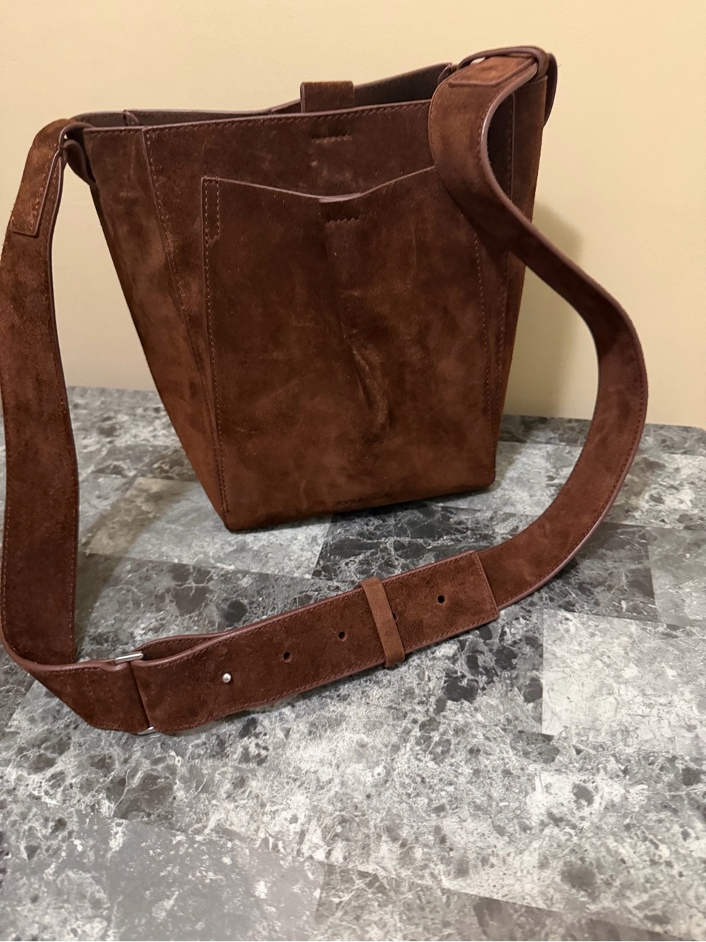 THE MINI STUDIO Everlane Brown Suede Crossbody Bag - Picture 14 of 15
